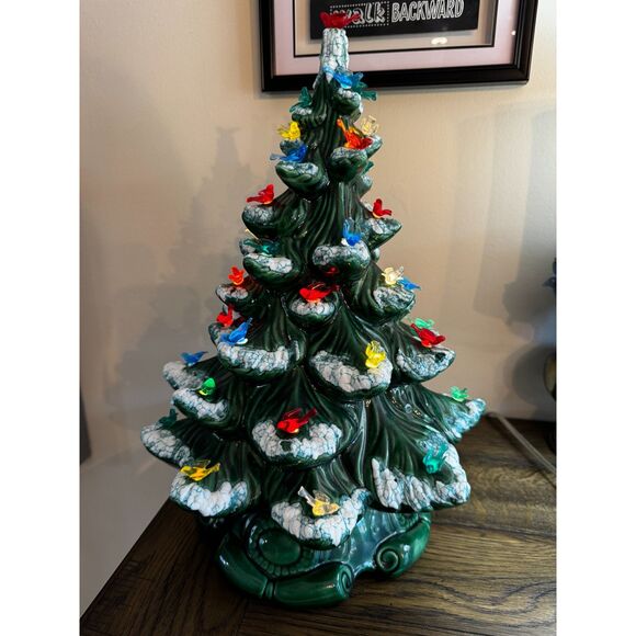 Stunning vintage ceramic table top Christmas tree rare bird bulbs must see - Picture 1 of 10
